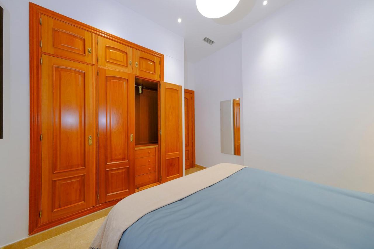 Patio Rialto Apartment Seville Luaran gambar