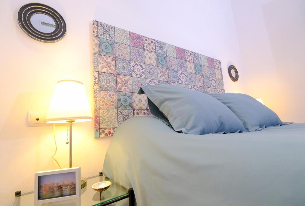 Patio Rialto Apartment Seville Luaran gambar