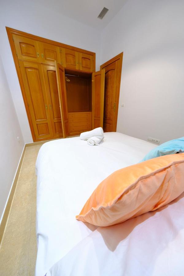 Patio Rialto Apartment Seville Luaran gambar