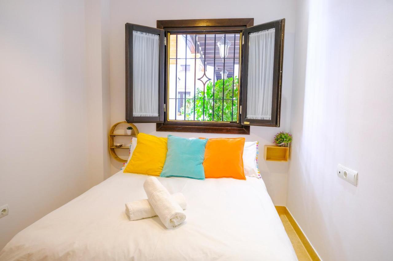 Patio Rialto Apartment Seville Luaran gambar